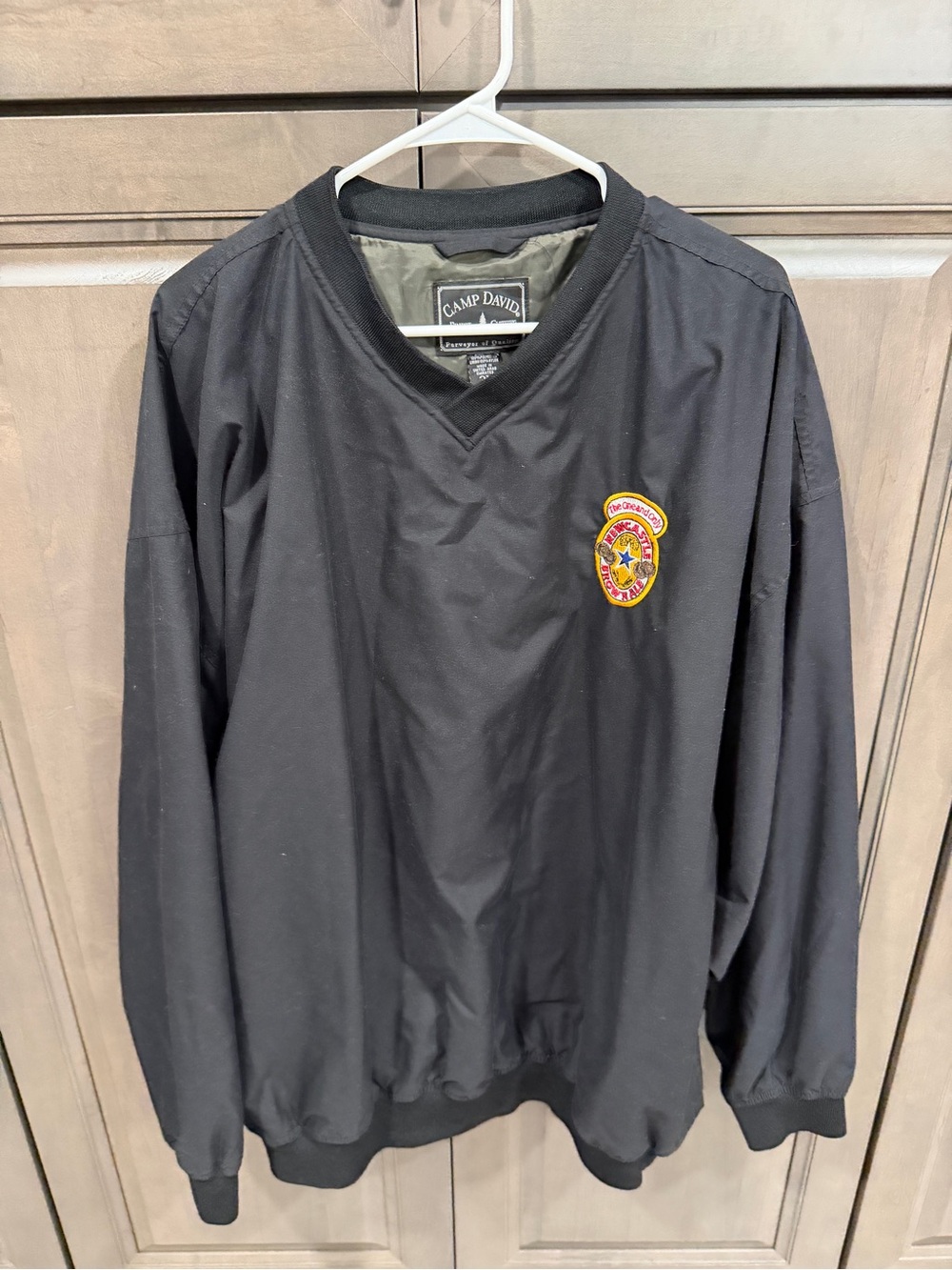 Camp David "Newcastle Brown Ale" V-neck windshirt pullover